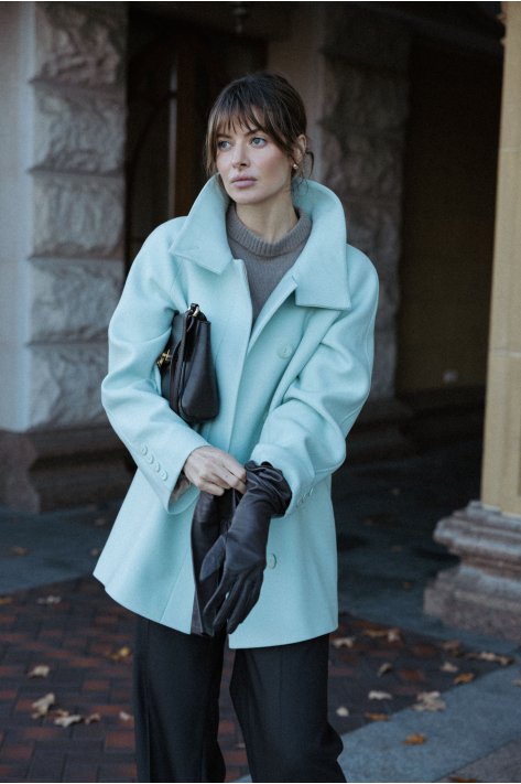 Short coat with a high collar, mint