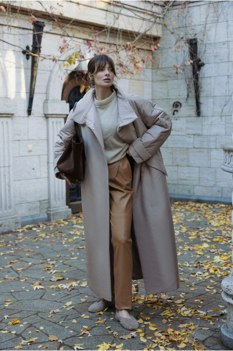 Пуховик з коміром-стійкою, бежевий Пуховик з коміром-стійкою, бежевий