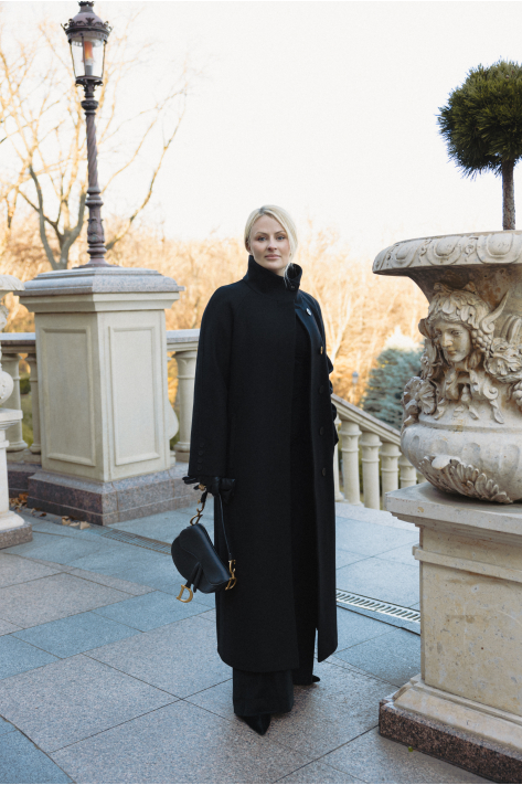 Coat with a high collar, black