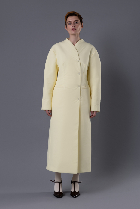 Приталенное пальто-пуховик, сливочный