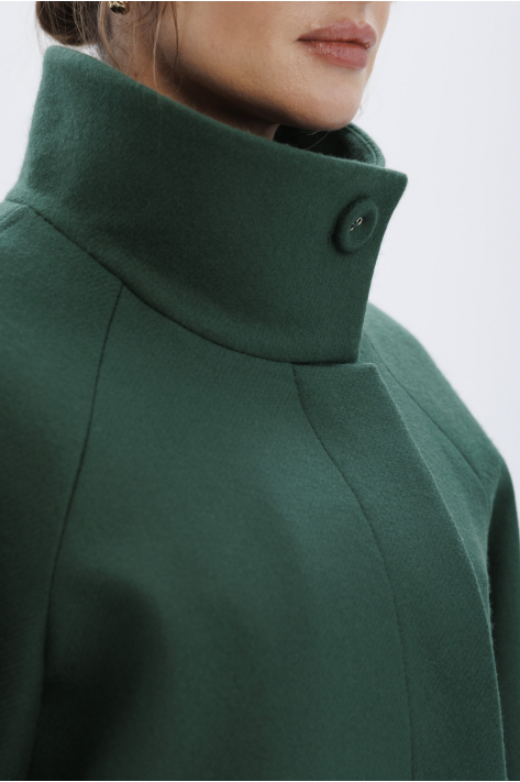 Short coat with a high collar, green Short coat with a high collar, green